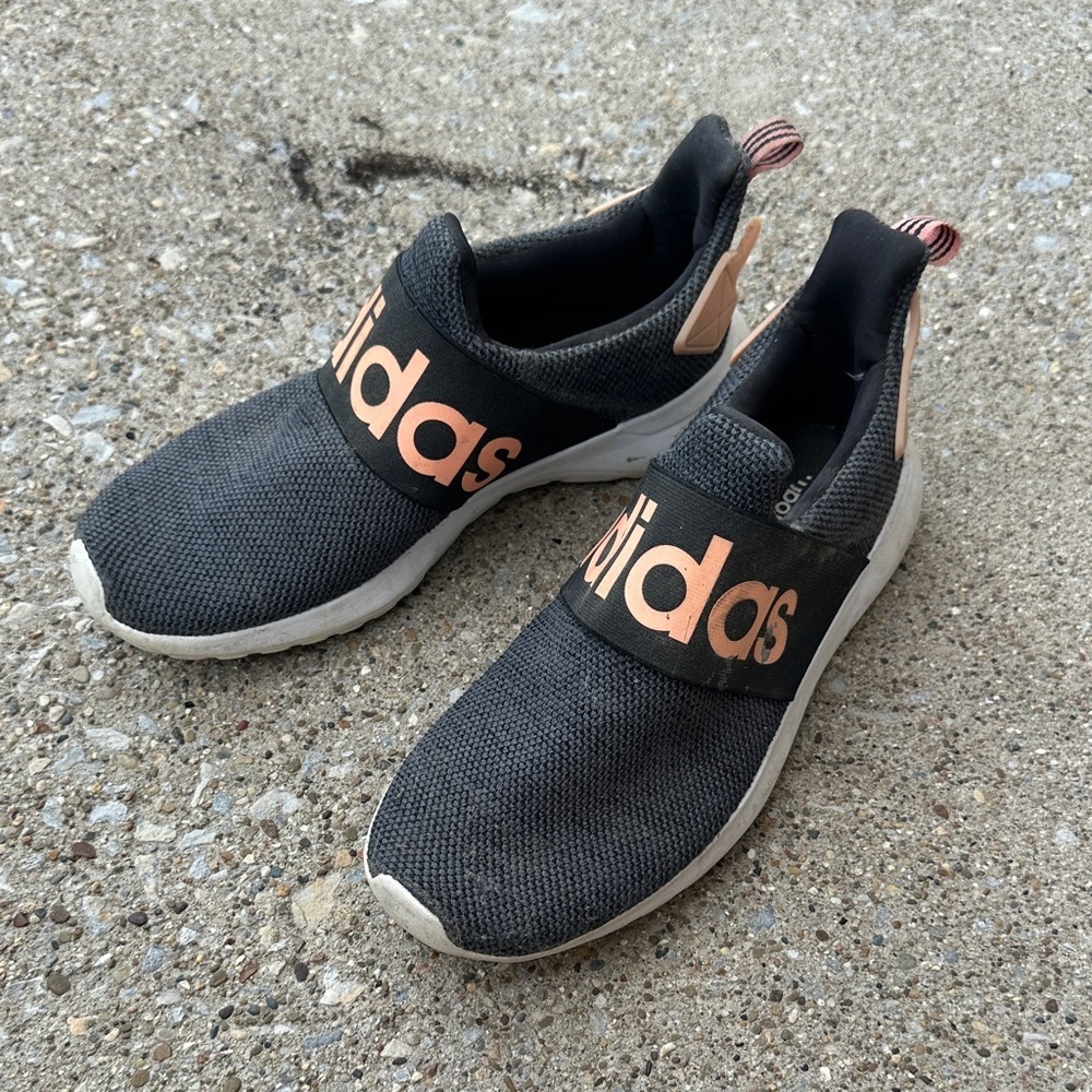 Adidas women’s slip on tennis shoes size 8